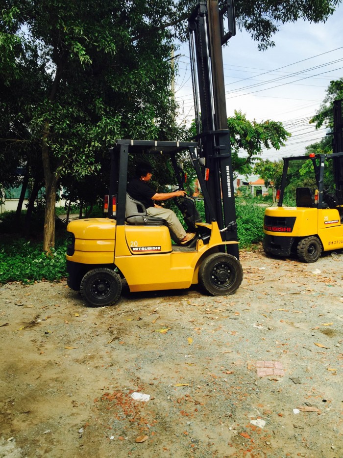 Xe nâng hàng Mitsubishi 2 tấn giá rẻ