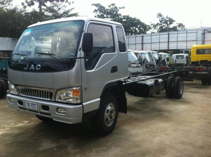 xe tải jac 7.25t. thung dài 5m8.