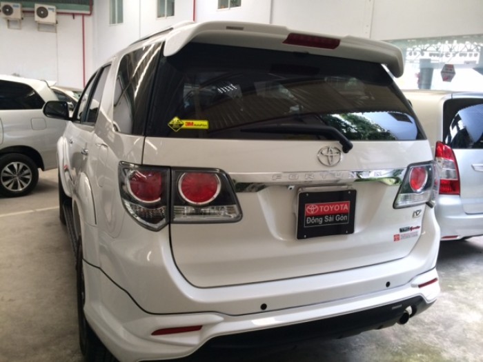 Bán Xe Toyota Fortuner Sportivo 1 Cầu, Màu Trắng 2016