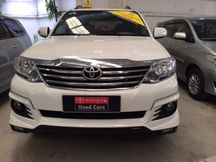 Bán Xe Toyota Fortuner Sportivo 1 Cầu, Màu Trắng 2016