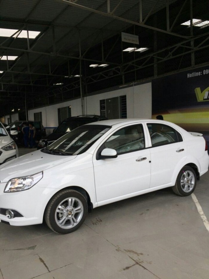Bán chevrolet aveo ltz 2017 màu trắng bstp quá mới