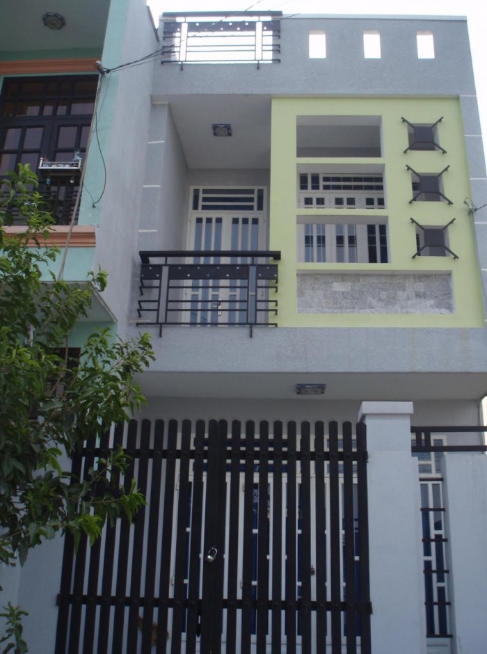 Bán nhà mới diện tích 4 x 15,1m, 1 lầu 2PN tại Hương lộ 80, gần mặt tiền đường