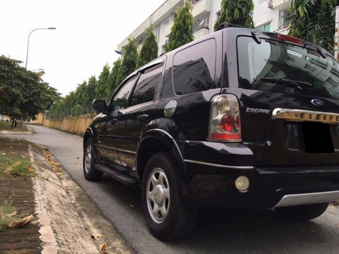 Bán Ford Escape 2004 at màu đen