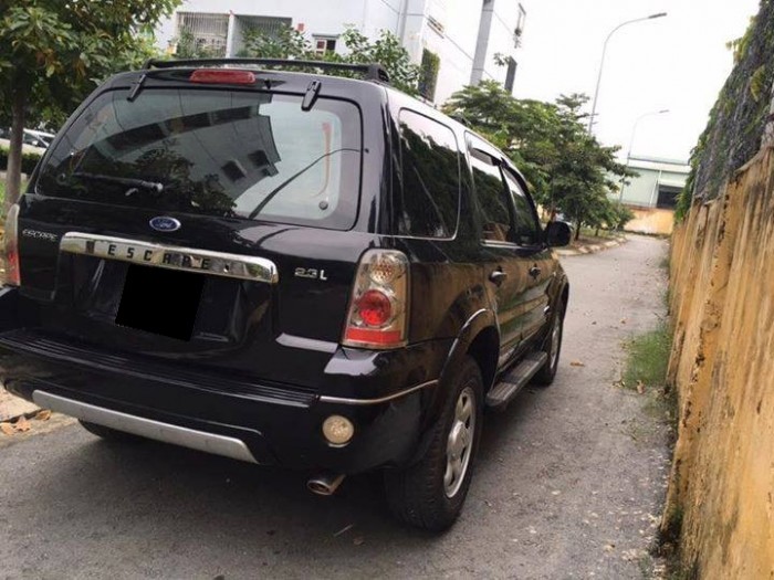 Bán Ford Escape 2004 at màu đen