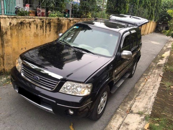 Bán Ford Escape 2004 at màu đen