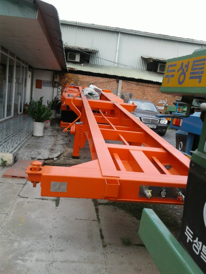 Rơ mooc xương 40feet giá rẻ tại ô tôMiền Nam bình chánh