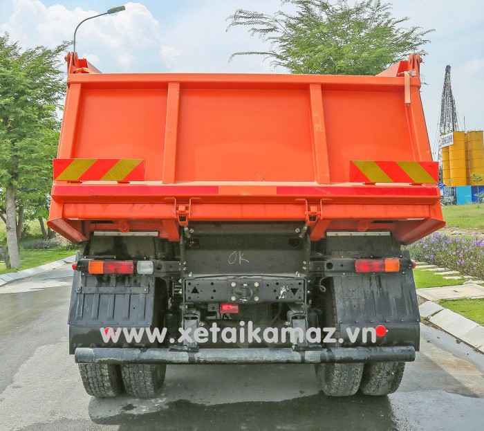 Xe Ben San Lắp  Kamaz 65115(6X4), Thùng Vat 10M3, Tải Trọng Hàng Hóa Cao