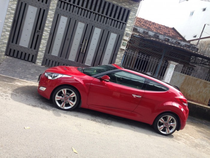 Cần bán xe Hyundai Veloster 2012 tự động màu đỏ nhập khẩu Hàn Quốc