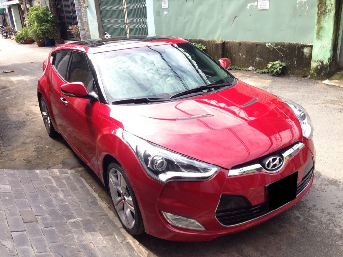 Cần bán xe Hyundai Veloster 2012 tự động màu đỏ nhập khẩu Hàn Quốc