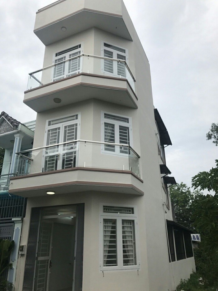 Bán nhà sổ riêng Huỳnh Tấn Phát Nhà Bè DT 4x15m, 3 lầu, 4 PN, hướng Đông Nam, đường 7m