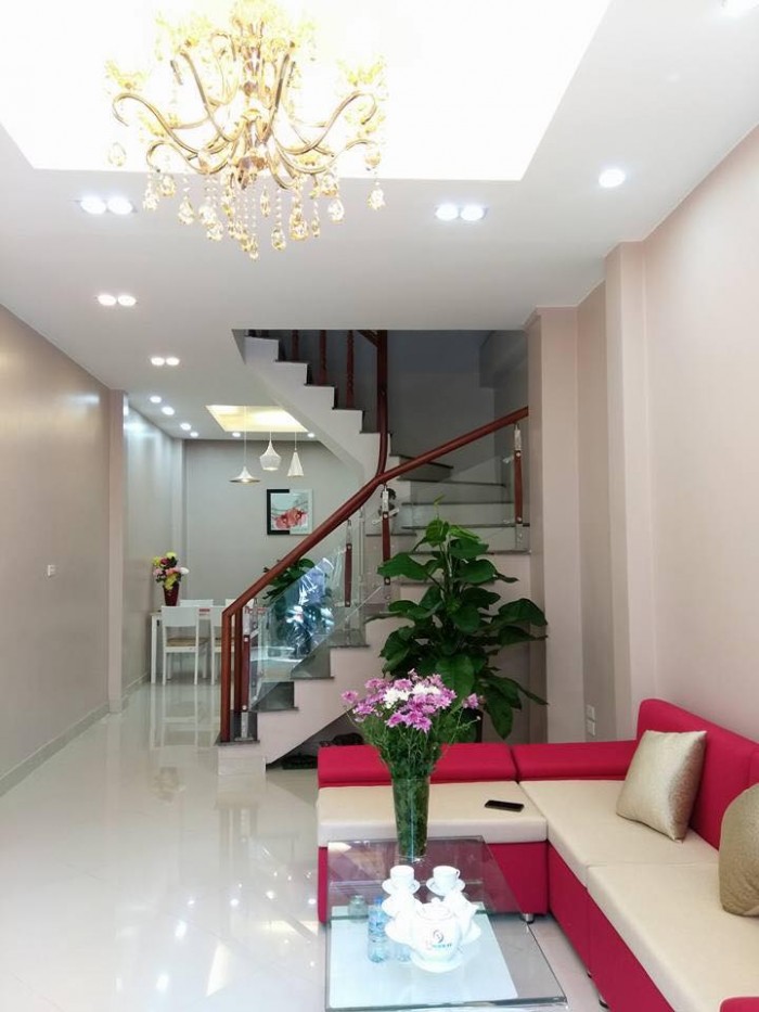 Bán nhà ngõ 210 Ngọc Hồi, 38m2, 4 tầng, ô tô tránh, kinh doanh