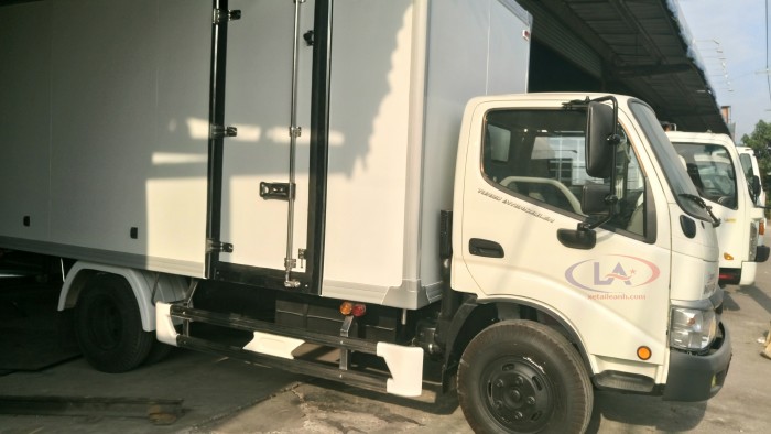 Bán xe tải Hino 4.7 tấn WU342  JD3. KHuyến mãi 100% lệ Phí trước bạ