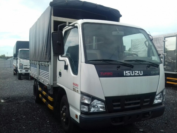 Xe tải Isuzu QKR55F thùng mui bạt 1,4 tấn