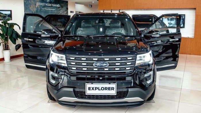 Bán xe Ford Explorer (xe nhập Mỹ, xe mới) .Xe đủ màu, Giao xe ngay