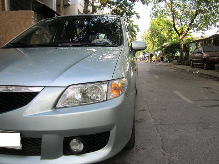 Nhà bán Mazda Premacy 2004 màu bạc tự động xe cọp đẹp