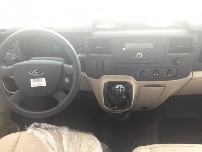 Bán xe Ford Transit 2017, ba phiên bản, đủ màu, giao xe nhanh, hỗ trợ đăng ký, hỗ trợ vay ngân hàng