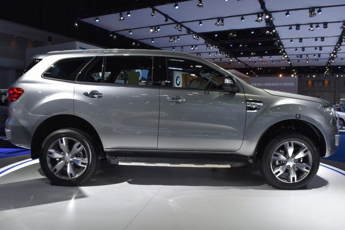 Ford Everest AMBIENTE mới nhất, tặng phụ kiện, phim cách nhiệt chỉ có tại Ford Tây Ninh