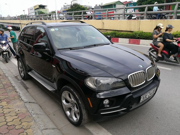 BMW X5 4.8