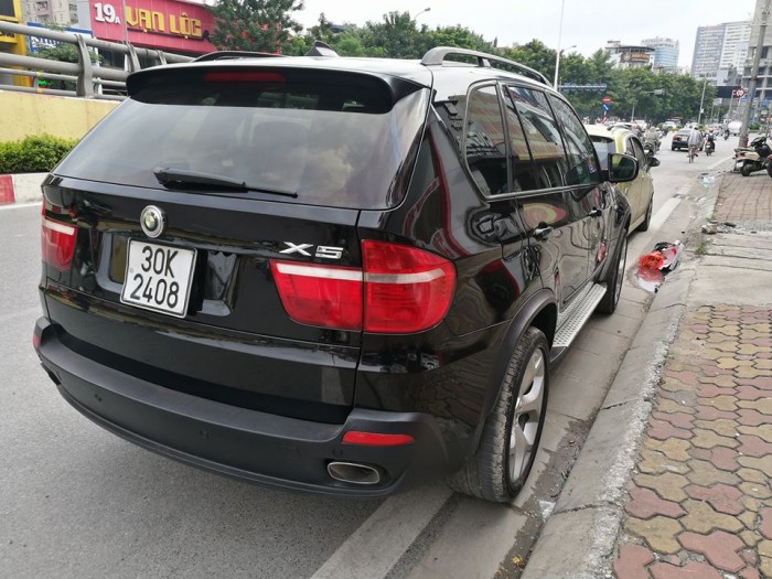 BMW X5 4.8