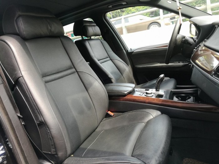 BMW X5 4.8