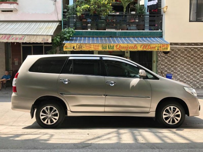 Cần tiền bán Innova 2015 số sàn mới cứng