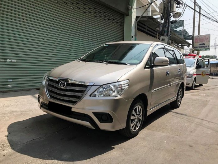Cần tiền bán Innova 2015 số sàn mới cứng