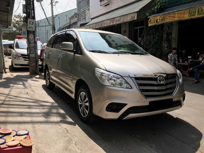 Cần tiền bán Innova 2015 số sàn mới cứng