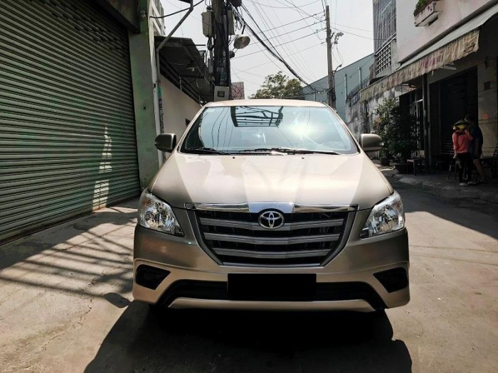 Cần tiền bán Innova 2015 số sàn mới cứng