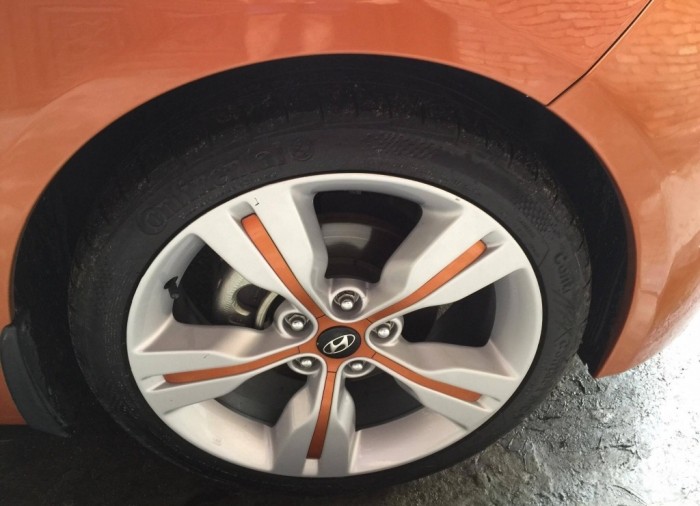 Xe nhà bán gấp Hyundai Veloster 2012 nhập khẩu đỏ tự động đẹp mới cứng zin