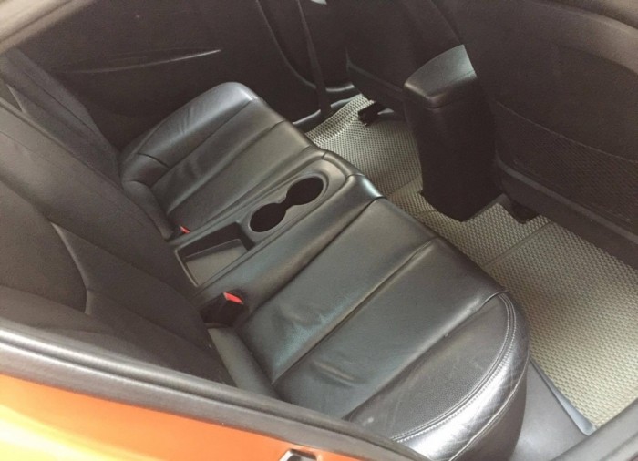 Xe nhà bán gấp Hyundai Veloster 2012 nhập khẩu đỏ tự động đẹp mới cứng zin