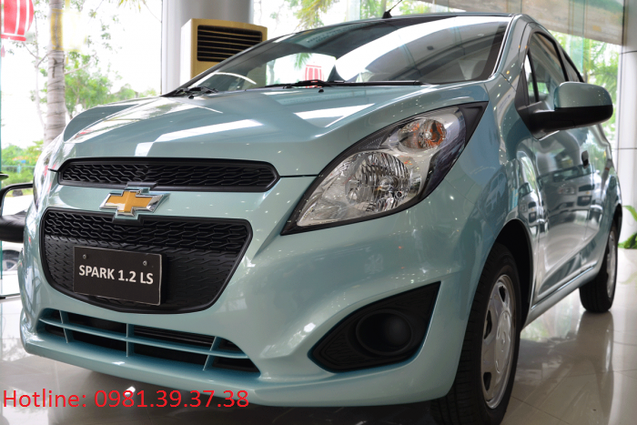 Bán Chevrolet Spark Van năm 2017, màu đỏ