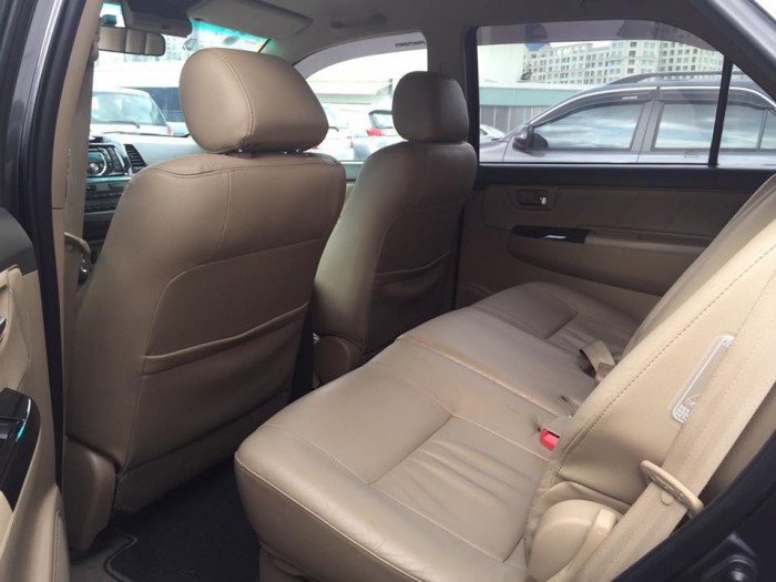 Bán xe Fortuner 2013 màu xám lông chuột tự động