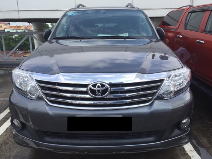 Bán xe Fortuner 2013 màu xám lông chuột tự động