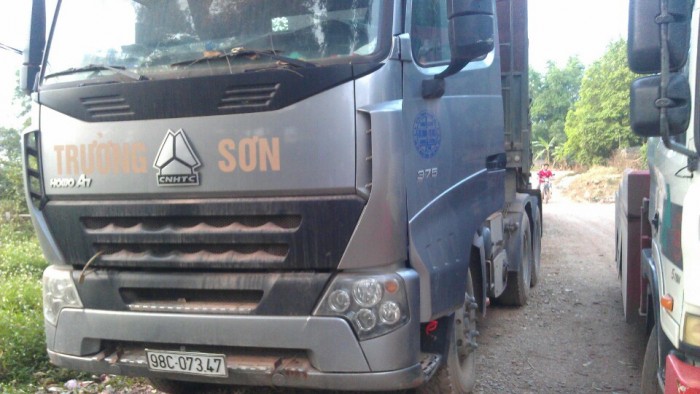 Bán xe Oto đầu kéo, nhãn hiệu CNHTC ZZ4257N, Giá 495 tr/xe