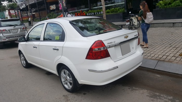 Bán Chevrolet Aveo 2016 mt màu trắng