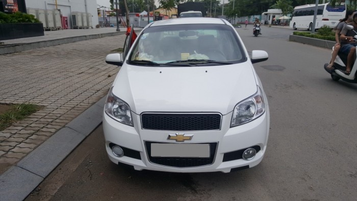 Bán Chevrolet Aveo 2016 mt màu trắng