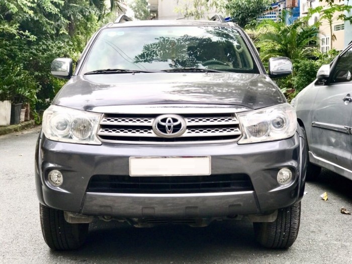 Bán Toyota Fortuner 2.5G ghi bạc 2009 cực đẹp