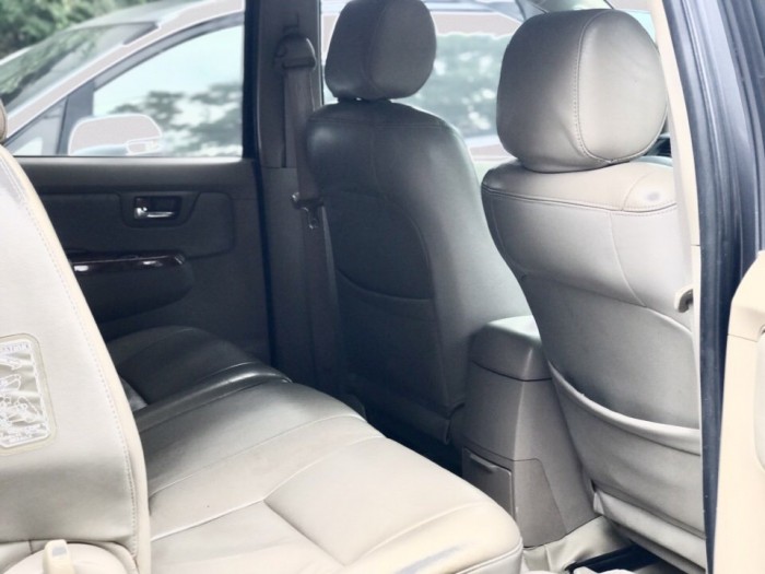 Bán Toyota Fortuner 2.5G ghi bạc 2009 cực đẹp