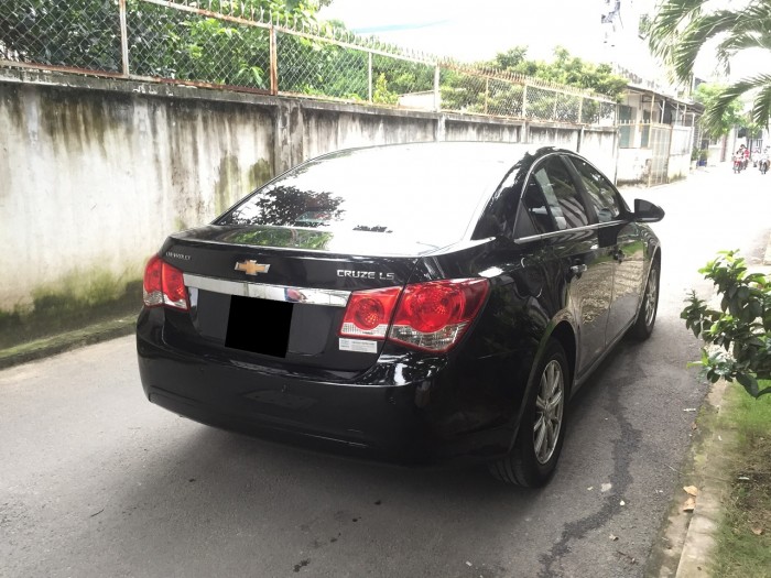 Cần bán xe Chevrolet Cruze LS 2012 màu đen vip long lanh