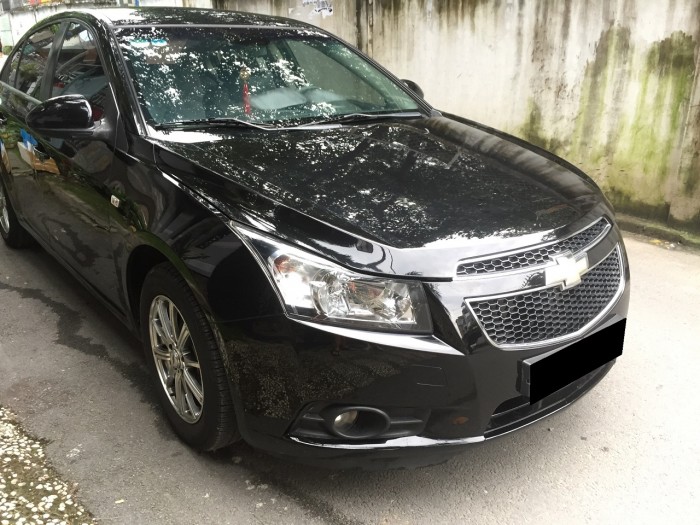 Bán xe Chevrolet Cruze 2012 số sàn màu đen còn rất mới