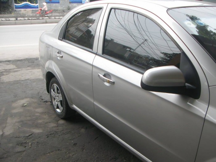Bán chiếc Chevrolet Aveo 2011 mt màu bạc zin nguyên không lỗi lầm