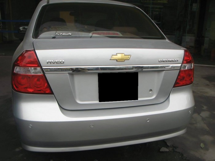 Bán chiếc Chevrolet Aveo 2011 mt màu bạc zin nguyên không lỗi lầm