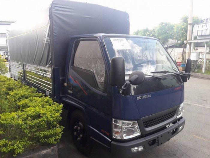 Xe Tải IZ49 Đô Thành 2.5 Tấn Vào Thành Phố