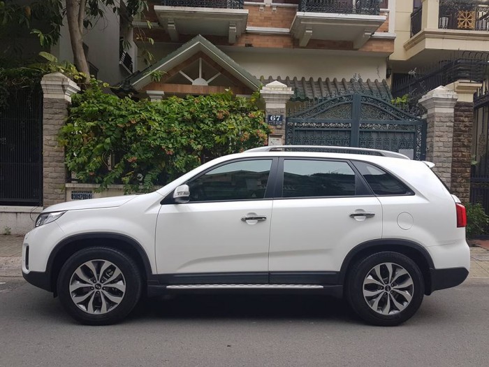 Kia Soenro 12/2016 GATH màu trắng đập thùng zin nguyên
