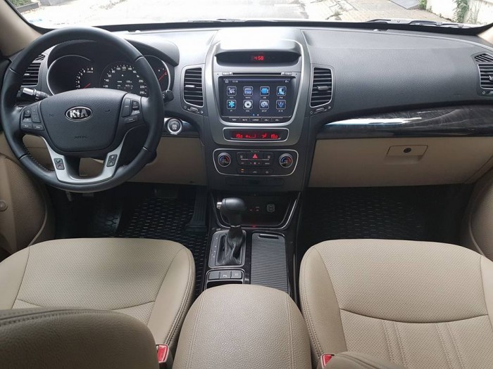 Kia Soenro 12/2016 GATH màu trắng đập thùng zin nguyên