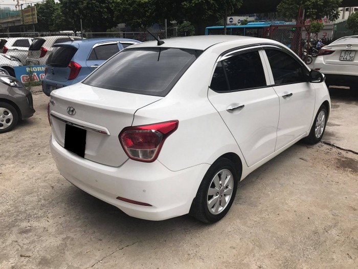 Bán chiếc Hyundai I10 2016 mt màu trắng nhập nguyên chiếc Ấn Độ