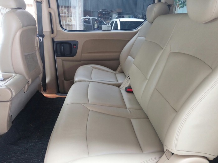 Hyundai Starex 2.5MT, máy dầu, 2016, nhập Hàn, cho vay đến 75%