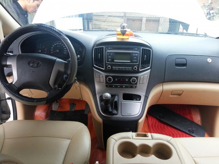 Hyundai Starex 2.5MT, máy dầu, 2016, nhập Hàn, cho vay đến 75%