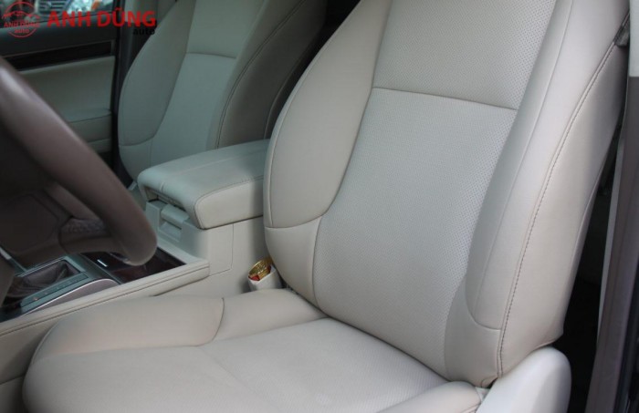 Xe LEXUS GX460 năm 2014, màu đen, nội thất kem. ODO: 39.000Km
