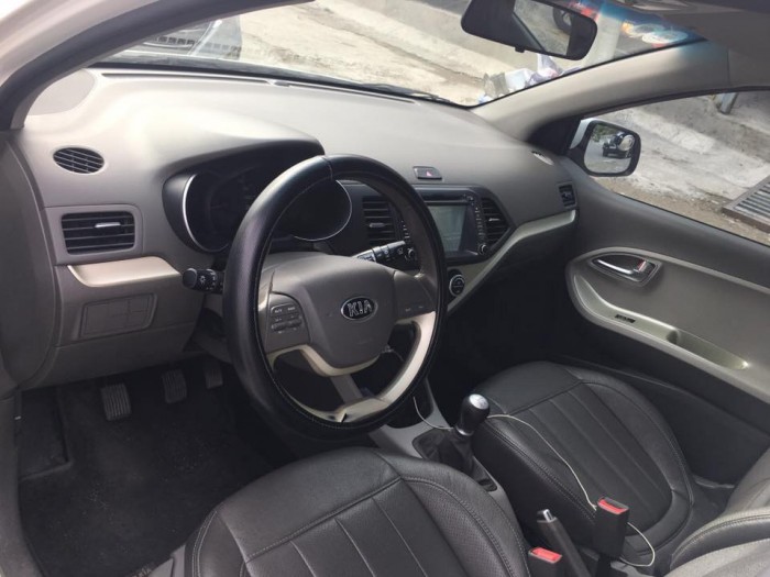 Bán xe Kia Morning Si 2015 số tự động màu trắng trang nhã